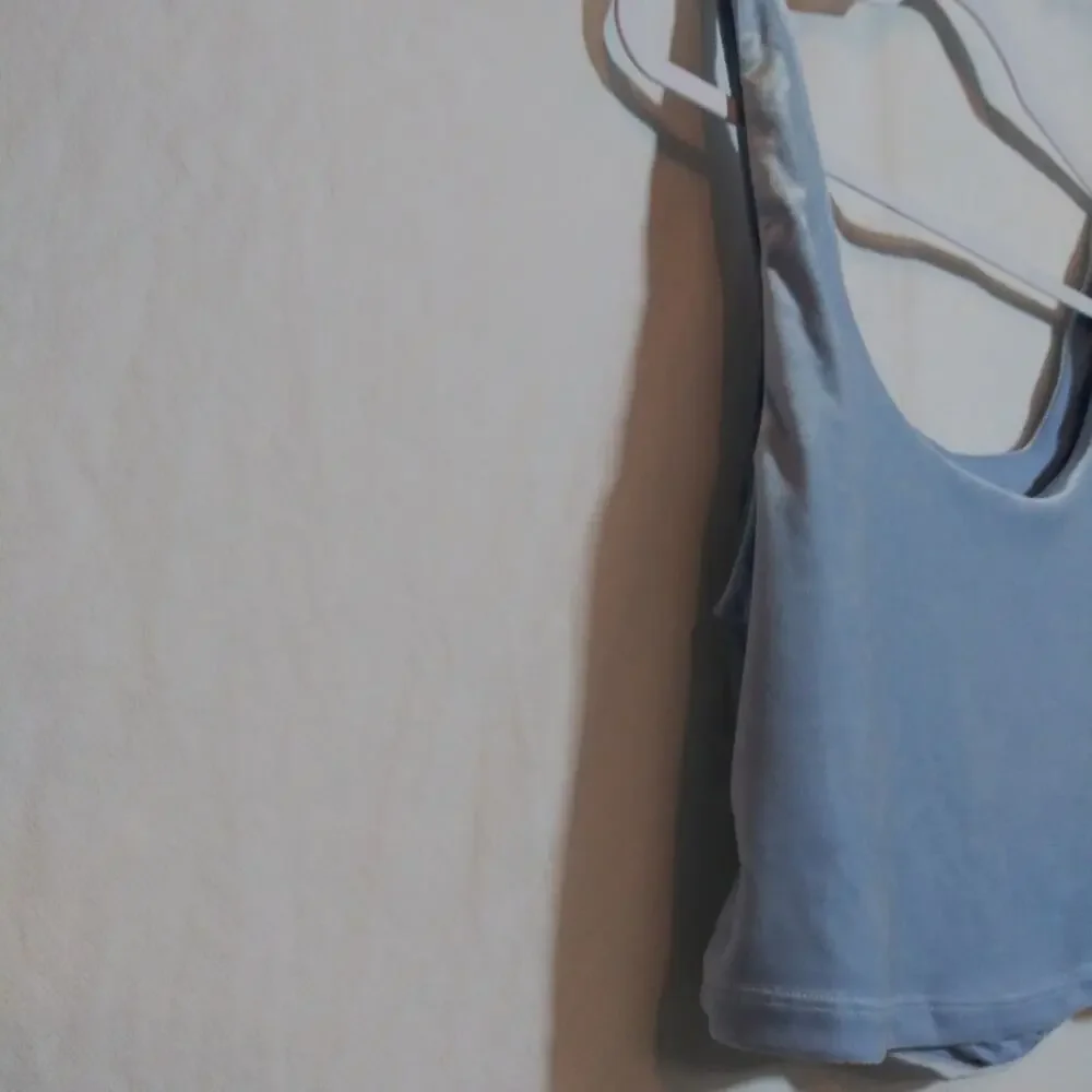 Athleta Plush Velvet Cut Out Crop A-C Scoop Neck Sports Bra In Blue Size XL